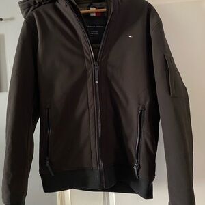 Tommy Hilfiger Men's Black weather resistant Jacket size men’s small